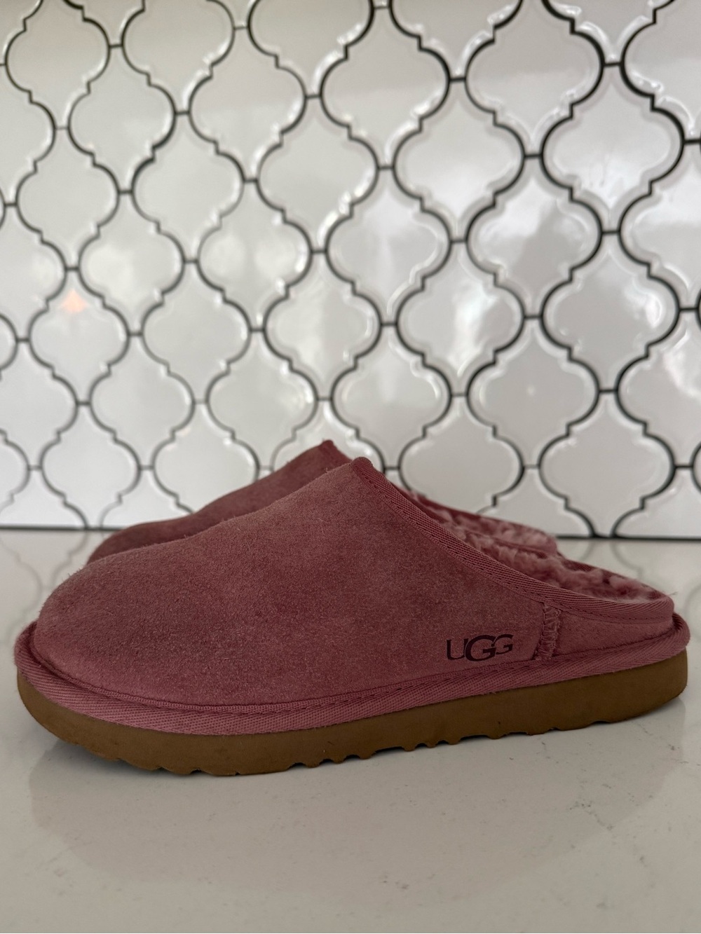 UGG Classic Slip On